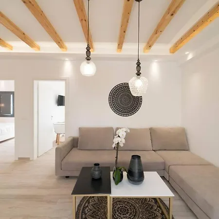 Nostos * Fira (Santorini)