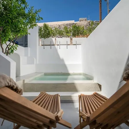 Nostos Fira (Santorini)