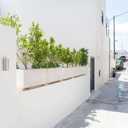 Nostos * Fira (Santorini)