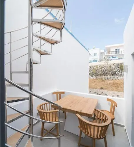 Nostos サントリーニ